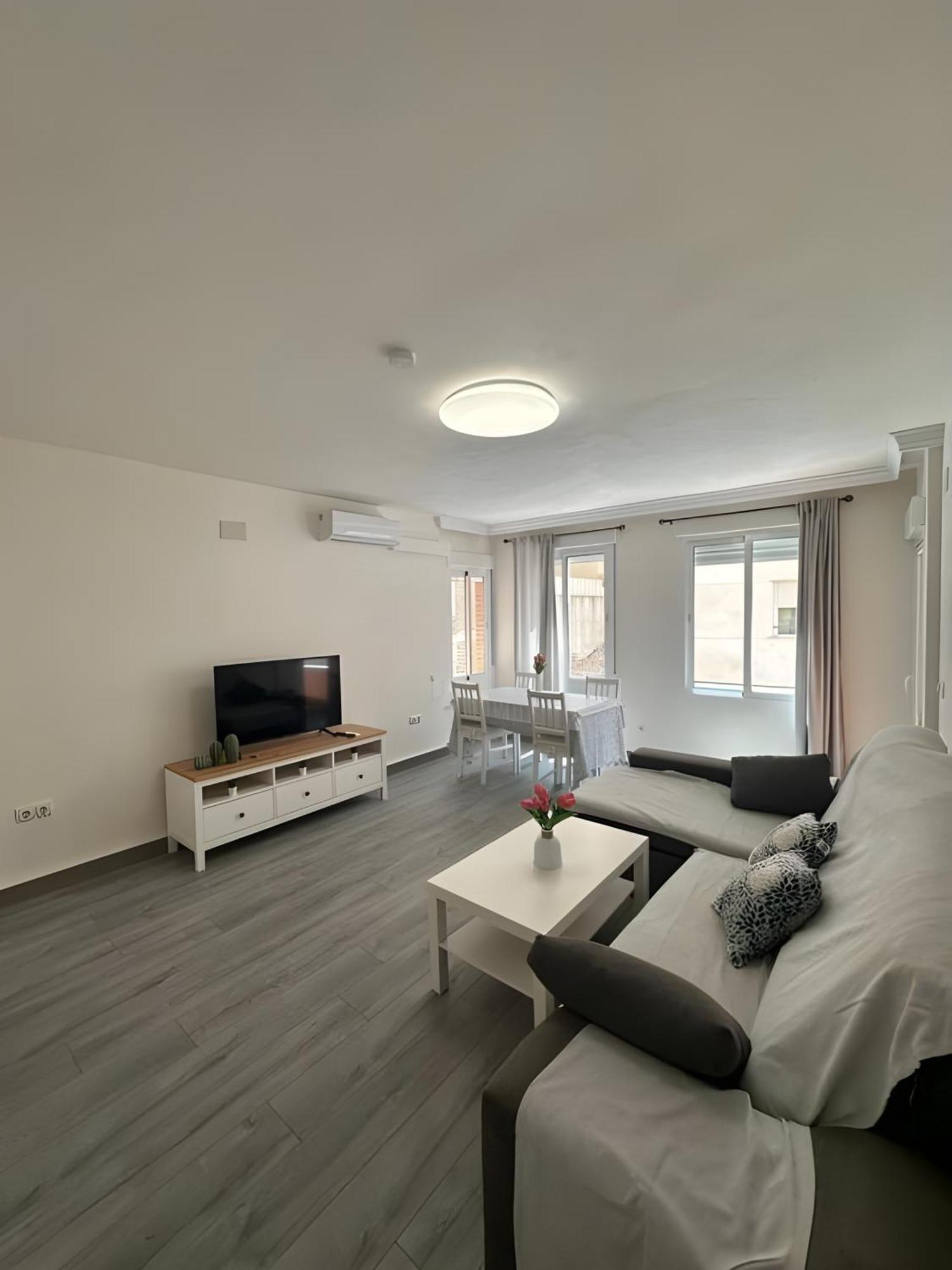 מאלגה Mediterranean Breeze מראה חיצוני תמונה